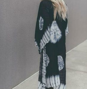 NWOT Boutique oversize tie dye kimono